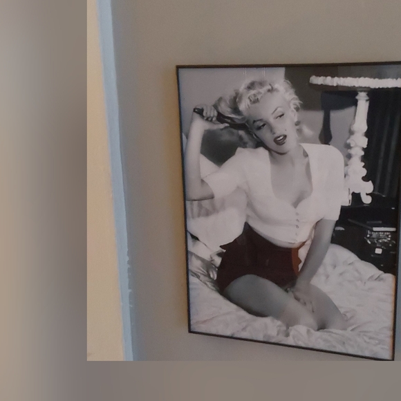 Marilyn Monroe Rare Vintage Bathroom Funny Art Print Framed 11x14 - Picture 3 of 11